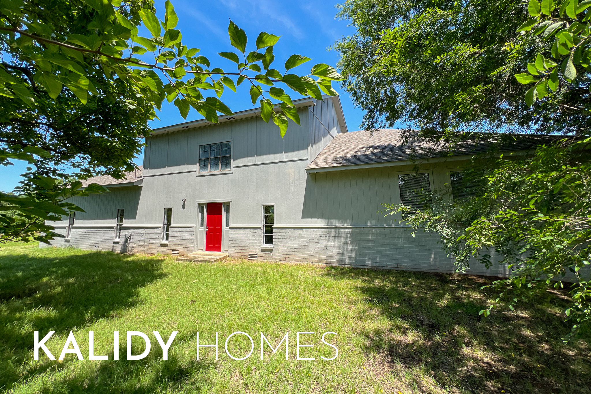 900 North Harrah Road